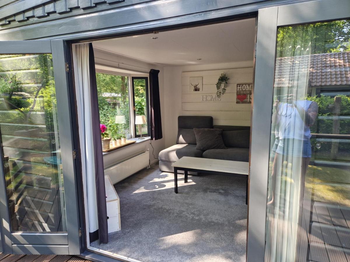 Heerlijk Huisje In Het Bos Op Chaletpark Kempenbos Diessen Exteriör bild
