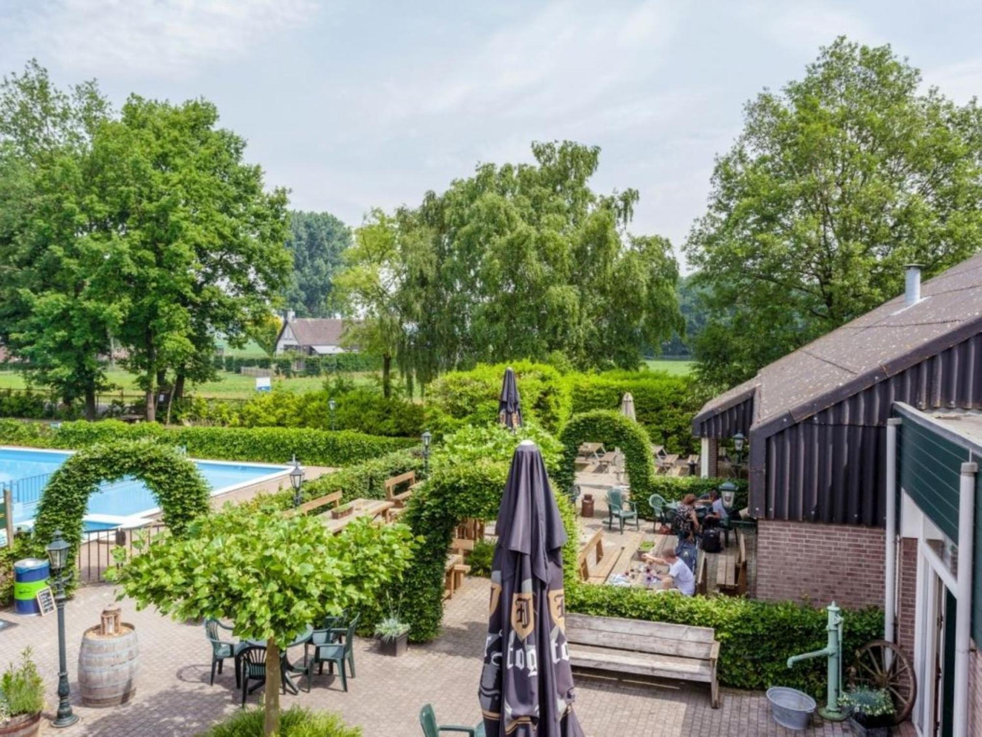 Heerlijk Huisje In Het Bos Op Chaletpark Kempenbos Diessen Exteriör bild